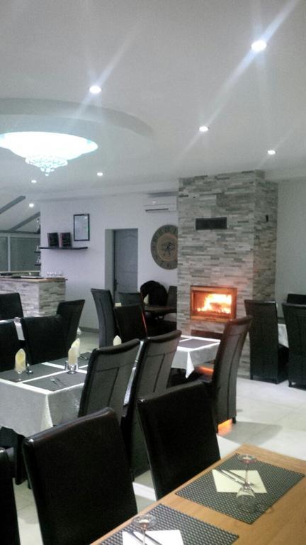 Hotel Restaurant Le Mistral Peipin Dış mekan fotoğraf